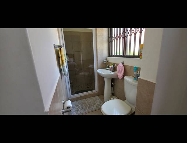 3 BEDROOM FREESTANDING TO LET IN JACKAROO PARK